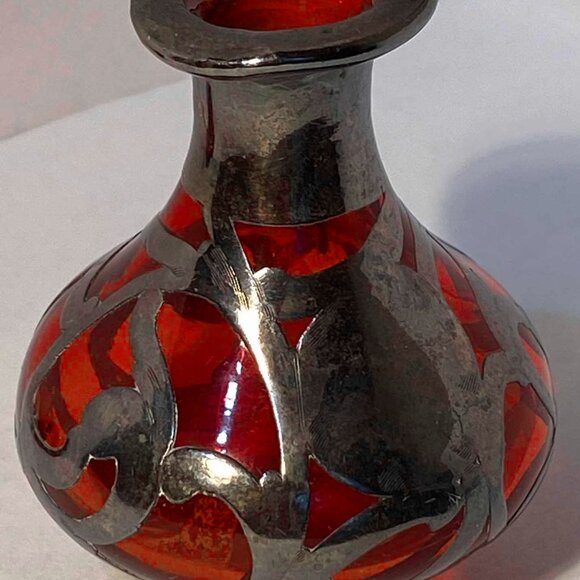 Art Nouveau Cranberry Red Glass Sterling Silver Overlay Vintage Perfume Bottle - Picture 4 of 8